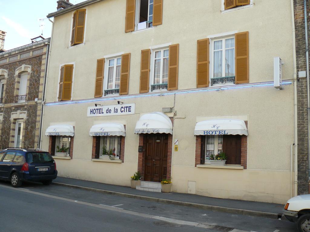 Hotel De La Cite ชาลงส์-อ็อง-ชองปาญ ภายนอก รูปภาพ