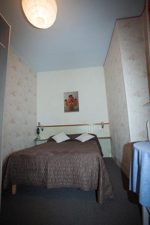 Hotel De La Cite ชาลงส์-อ็อง-ชองปาญ ภายนอก รูปภาพ